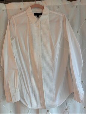 Banana Republic White Pleated-Front Dress Shirt
